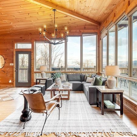 Chestnut By Avantstay Mountain Cabin W Treetop Views Hot Tub Game Room Гатлинбург Экстерьер фото