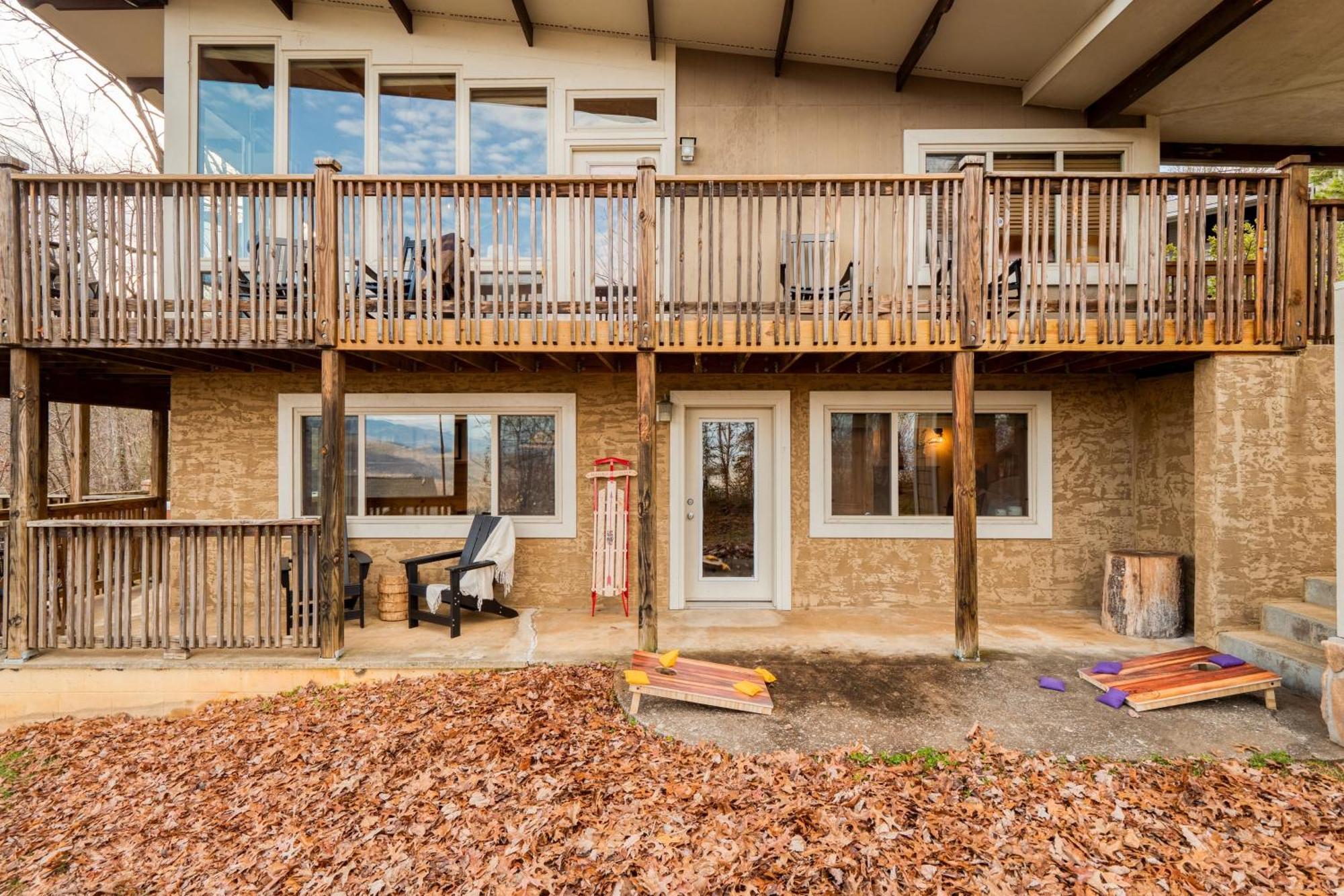 Chestnut By Avantstay Mountain Cabin W Treetop Views Hot Tub Game Room Гатлинбург Экстерьер фото