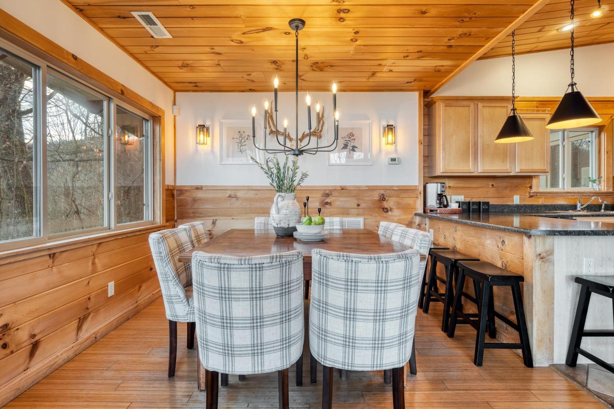 Chestnut By Avantstay Mountain Cabin W Treetop Views Hot Tub Game Room Гатлинбург Экстерьер фото